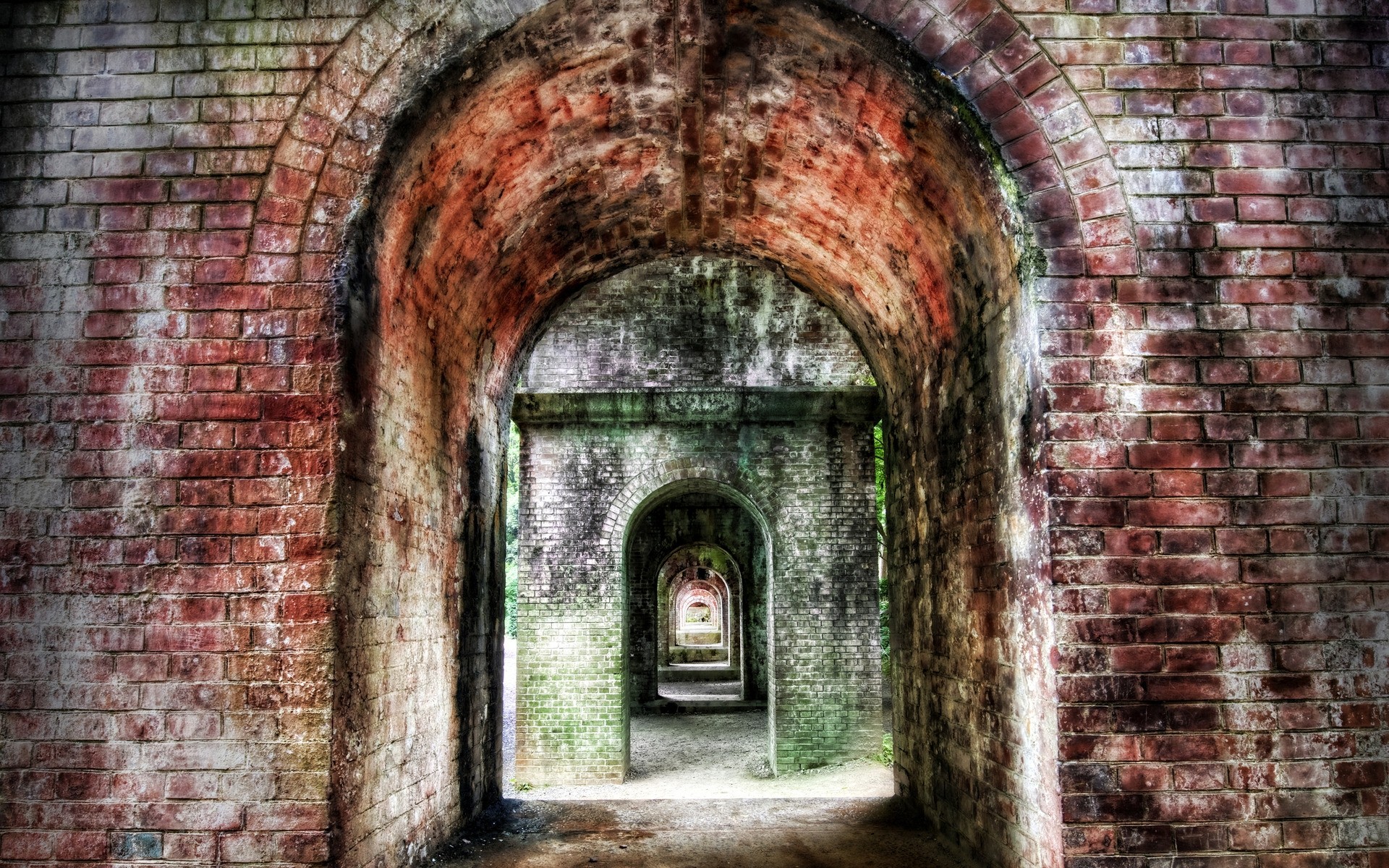 建筑 墙壁 旧的 拱门 房子 砖 石头 入口 哥特式 古代 门 窗户 外部 旅游 建筑 门 城市 古董 颜色