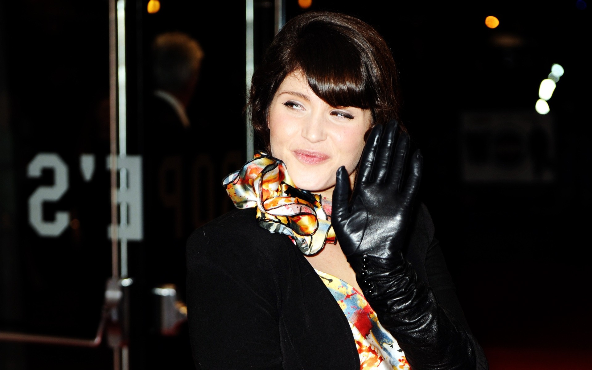 音乐 音乐家 节日 表演 歌手 肖像 女人 音乐会 成人 休闲 一 穿 王子 波斯 女演员 女孩