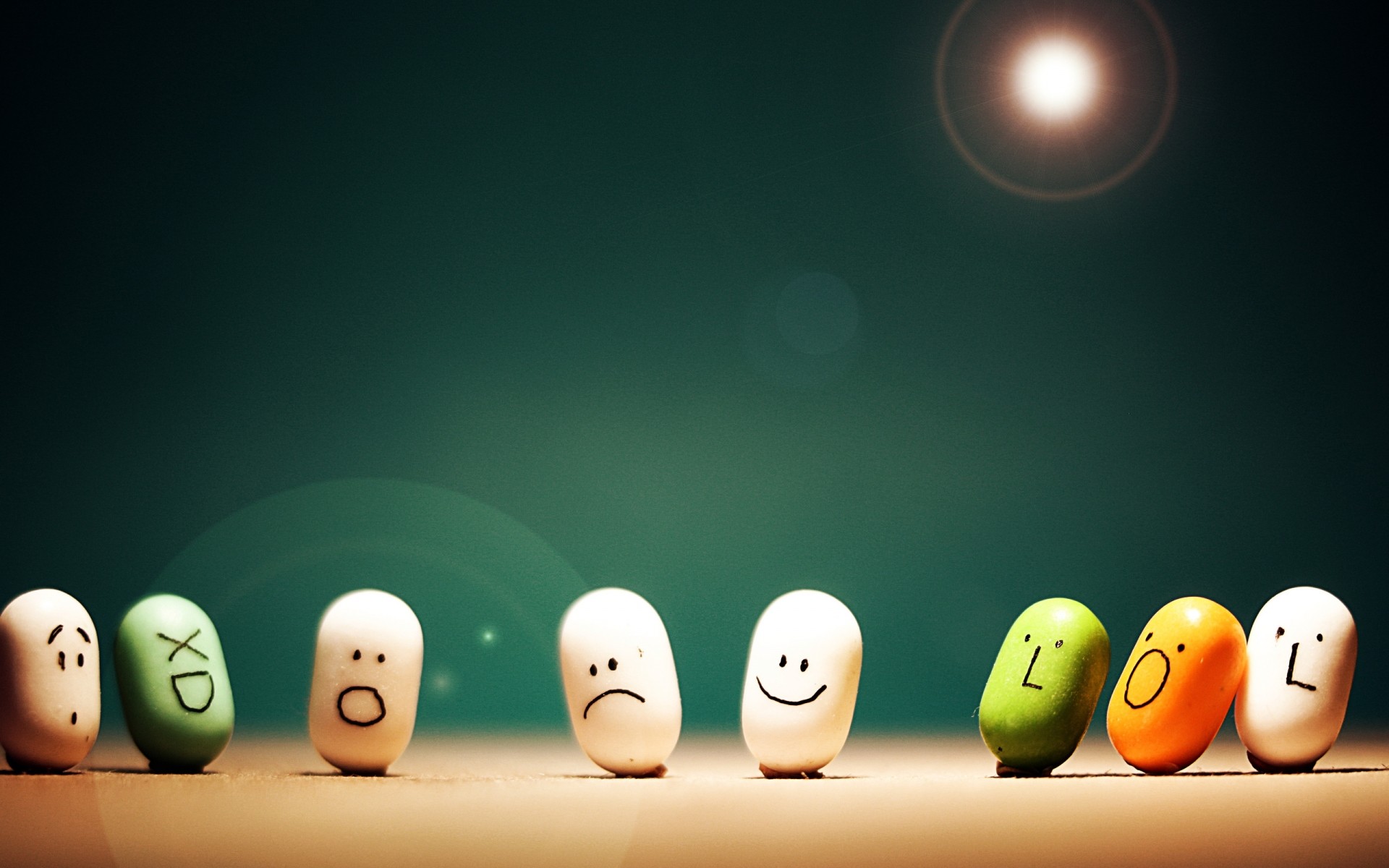 桌面 快乐 悲伤 看 笑