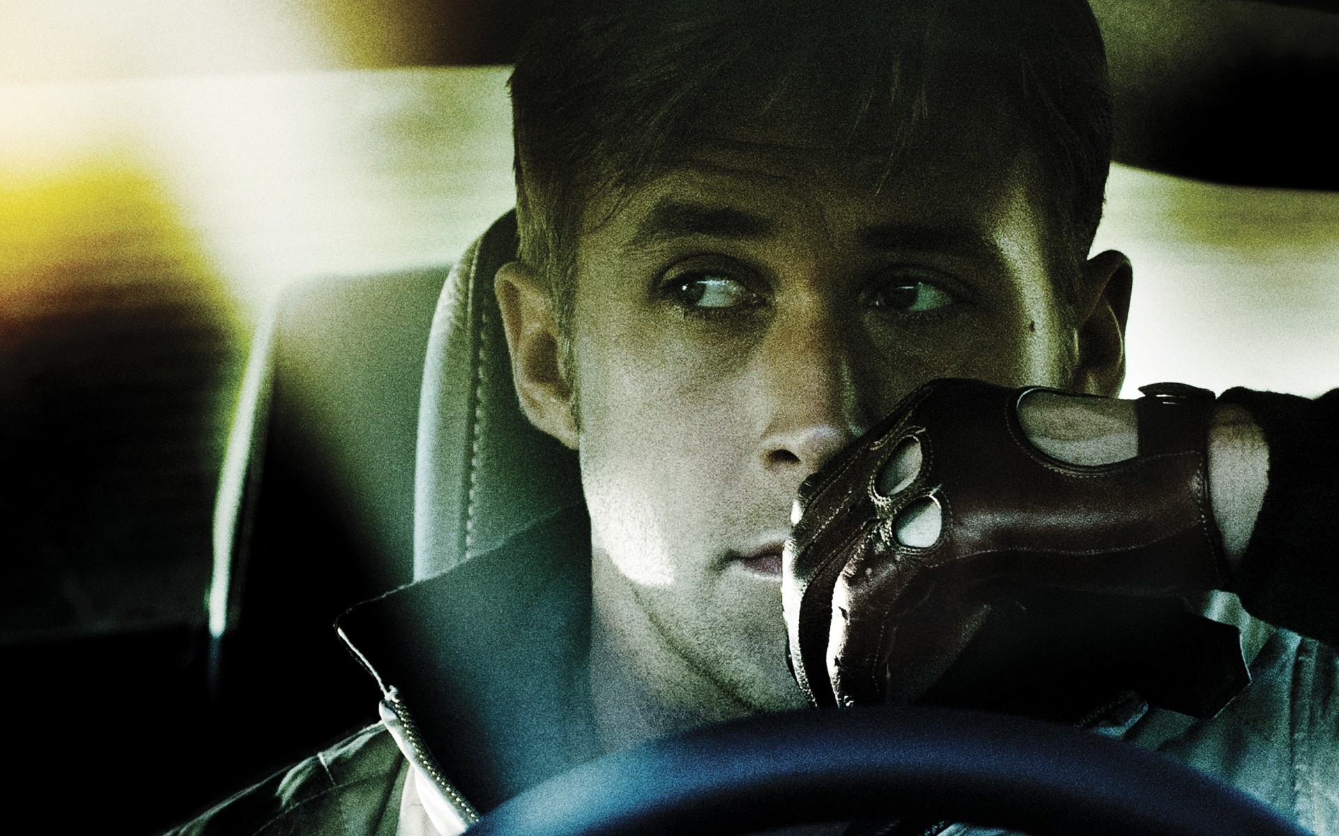 电影 肖像 男人 成人 独自一人 汽车 室内 ryan gosling