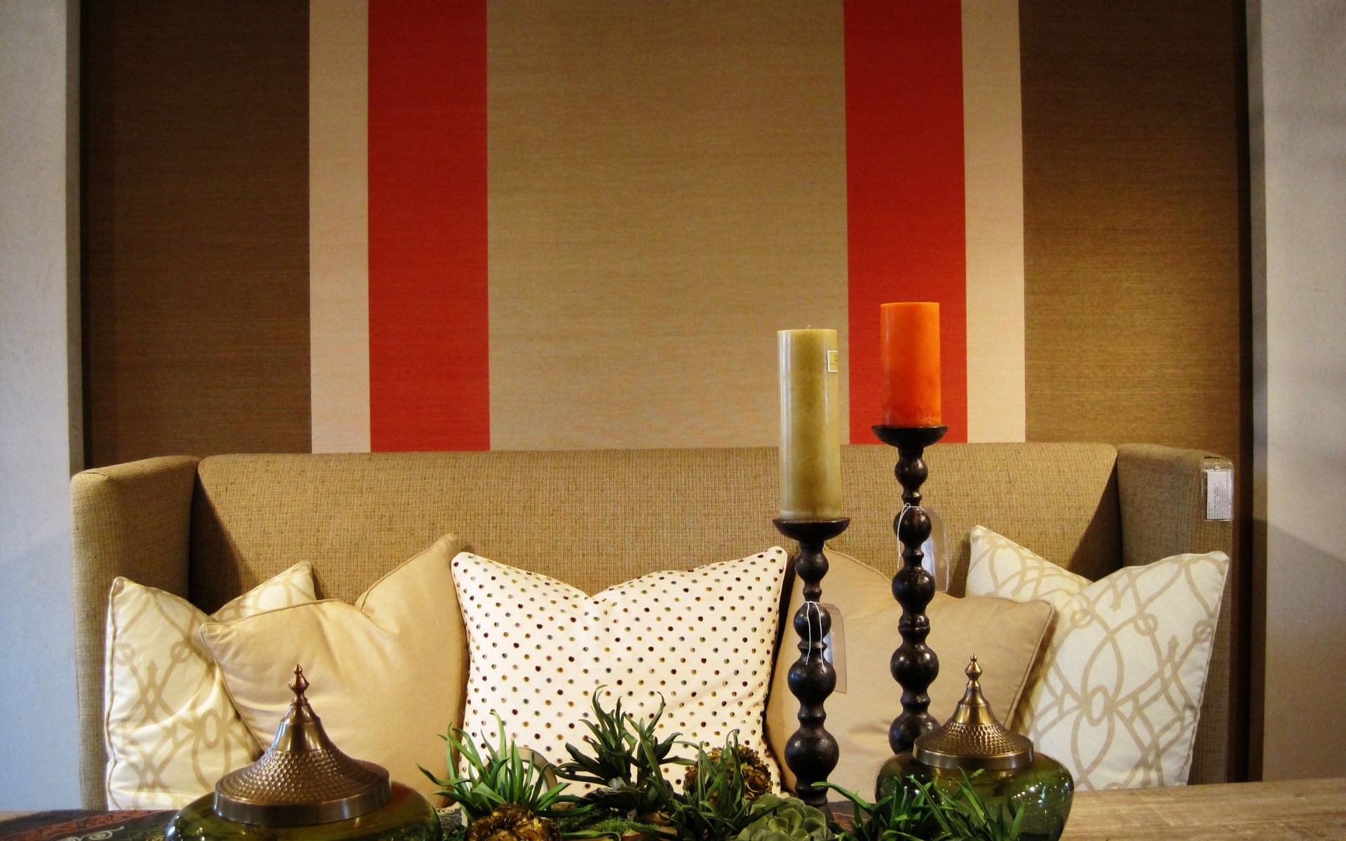 家具 室内 房间 蜡烛 室内设计 地方 灯 桌子 放松 豪华 酒店 装饰 椅子 舒适 沙发 家庭 蜡烛 木材 静物 墙壁