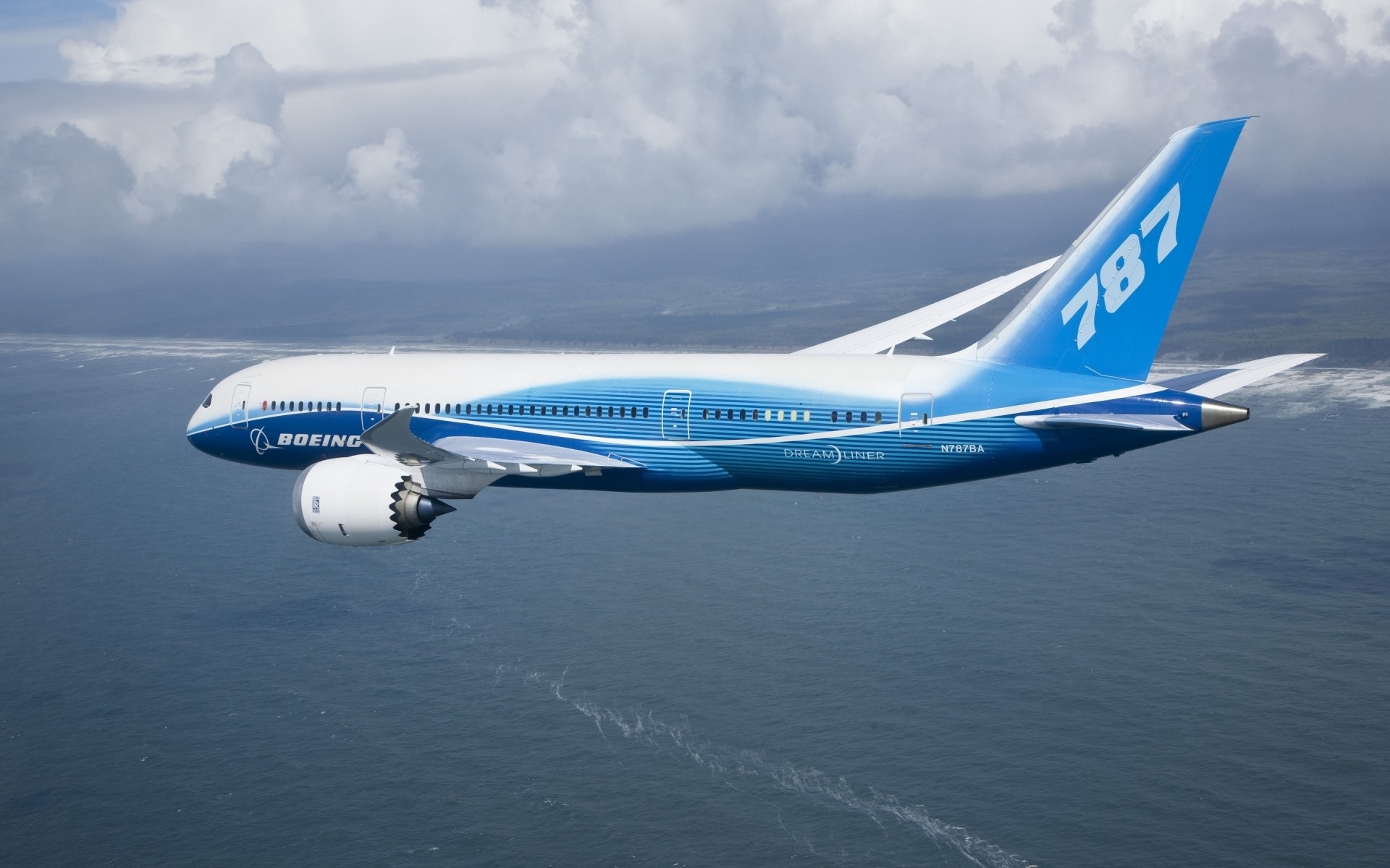 其他设备 飞机 飞机 机场 飞机 旅行 运输系统 客机 飞行 空中客车 天空 飞 装运 空气 出发 到达 汽车 梦想飞机 云 波音