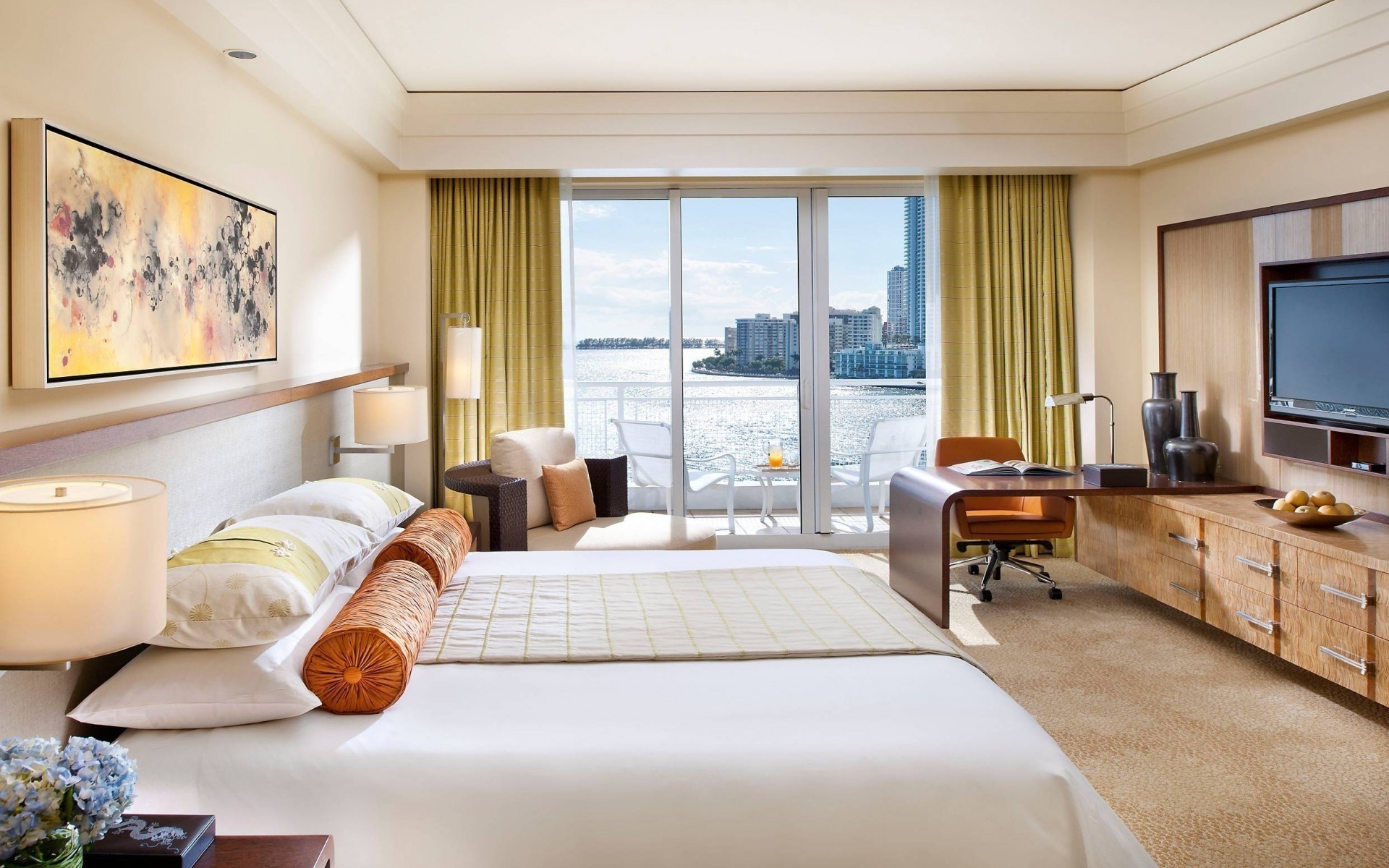 家具 房间 卧室 室内 床 灯 窗户 室内设计 表 枕头 地方 家 公寓 酒店 豪华 现代 地板 地毯 房子 椅子 酒店房间 房间设计