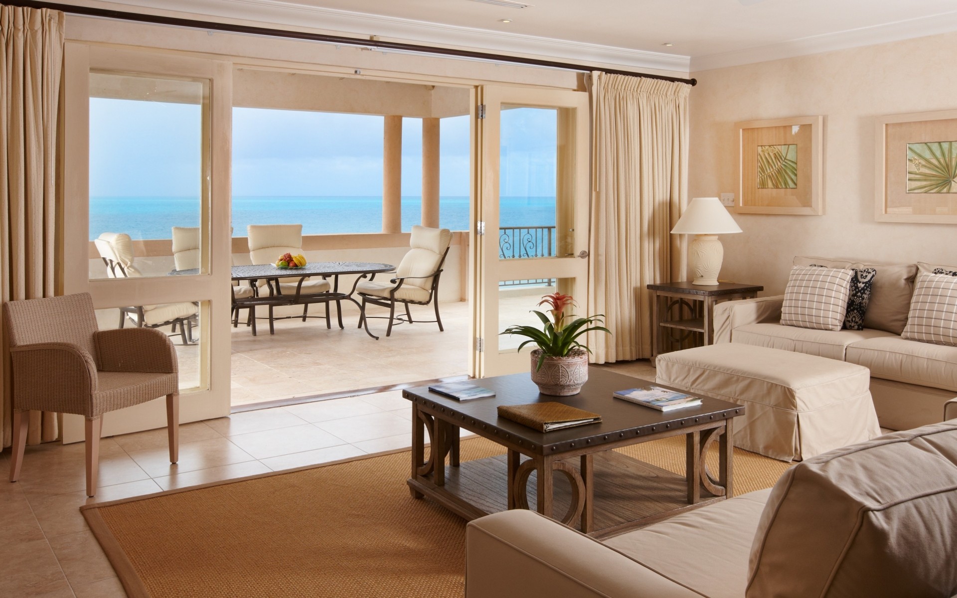 家具 房间 室内 窗户 桌子 室内设计 家 椅子 座椅 现代 地板 地毯 灯 豪华 房子 公寓 沙发 卧室 床 枕头 阁楼