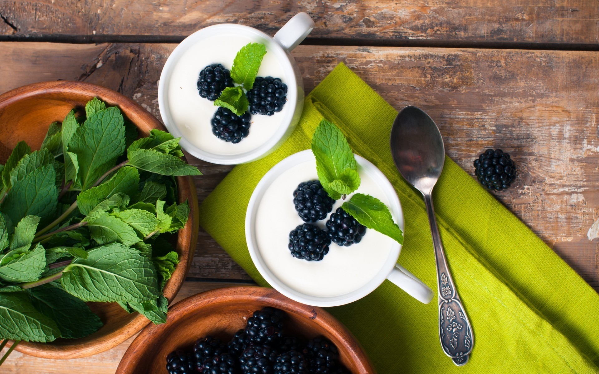 食物 水果 叶子 木材 健康 浆果 健康 蓝莓 甜 木制 早餐 食物 勺子 美味 薄荷 黑莓