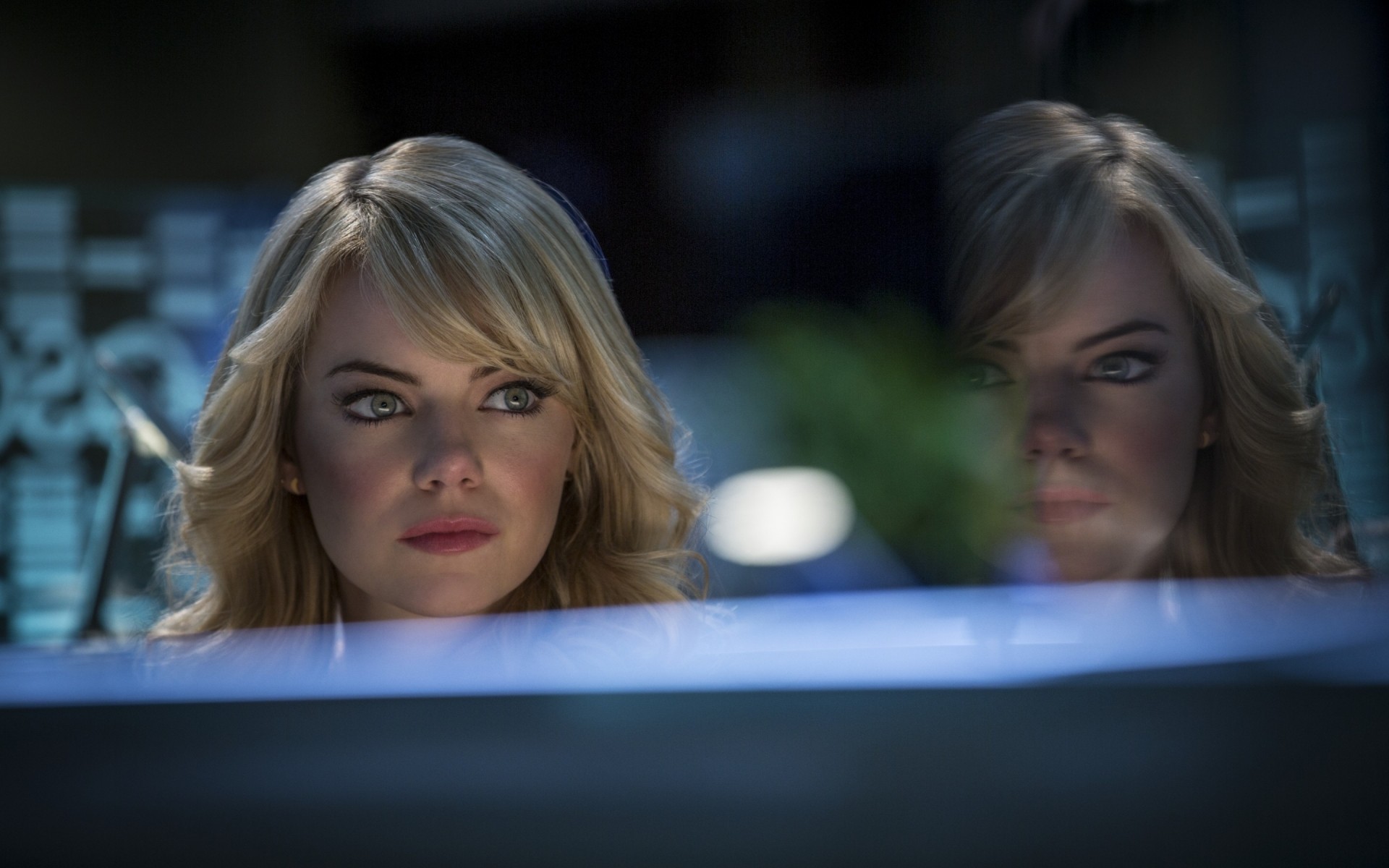 女人 竞争 室内 肖像 成人 单 休闲 面部表情 休闲 孩子 女孩 地方 网球 户外 华丽 名人 名人