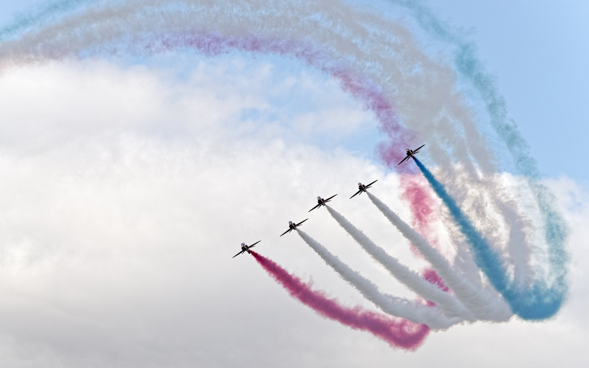 飞机 飞机 天空 空气 飞行 飞机 飞行 户外 军事 烟雾 日光 地质形成 天气 飞机