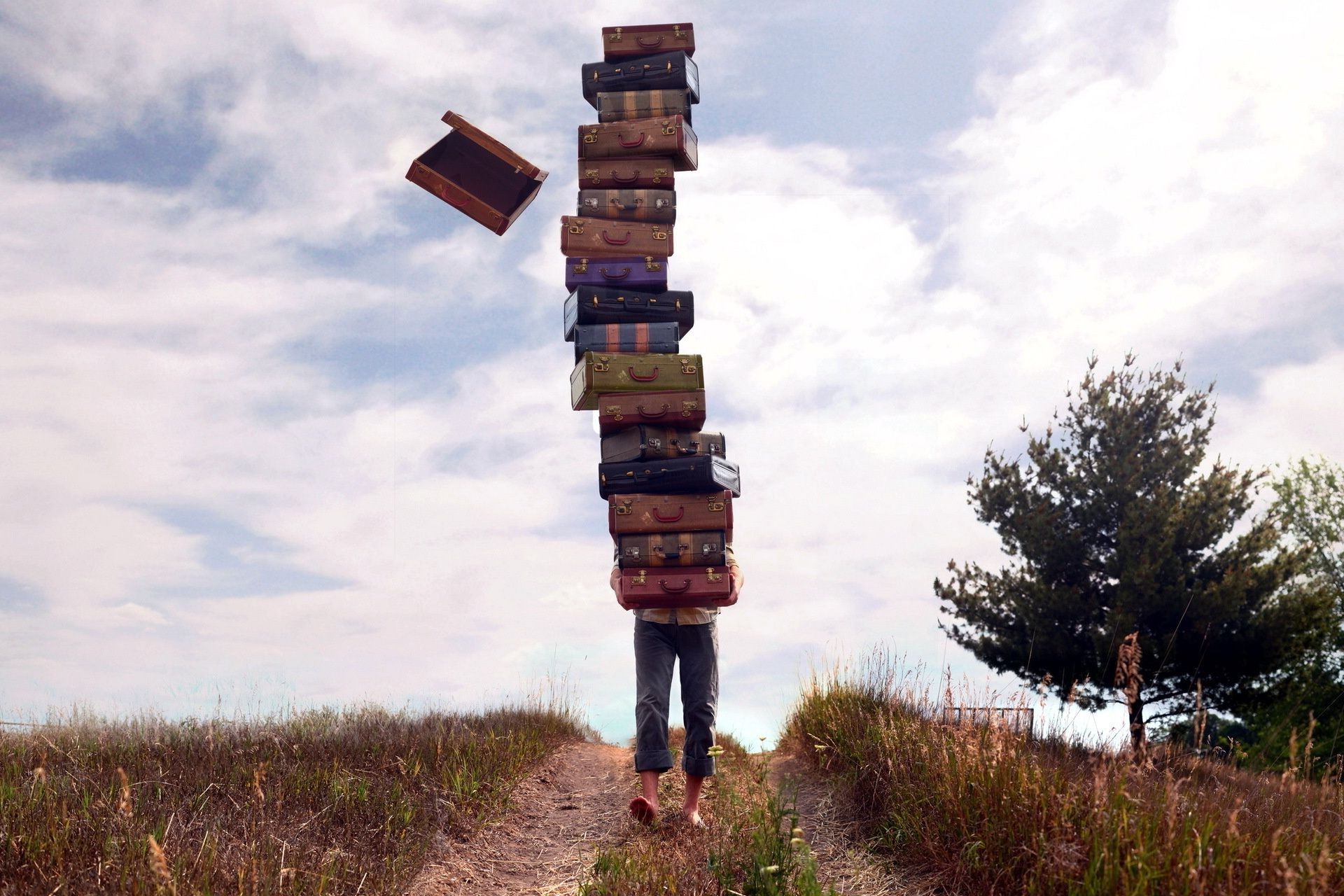 天空 户外 旅游 景观 树木 日光 建筑