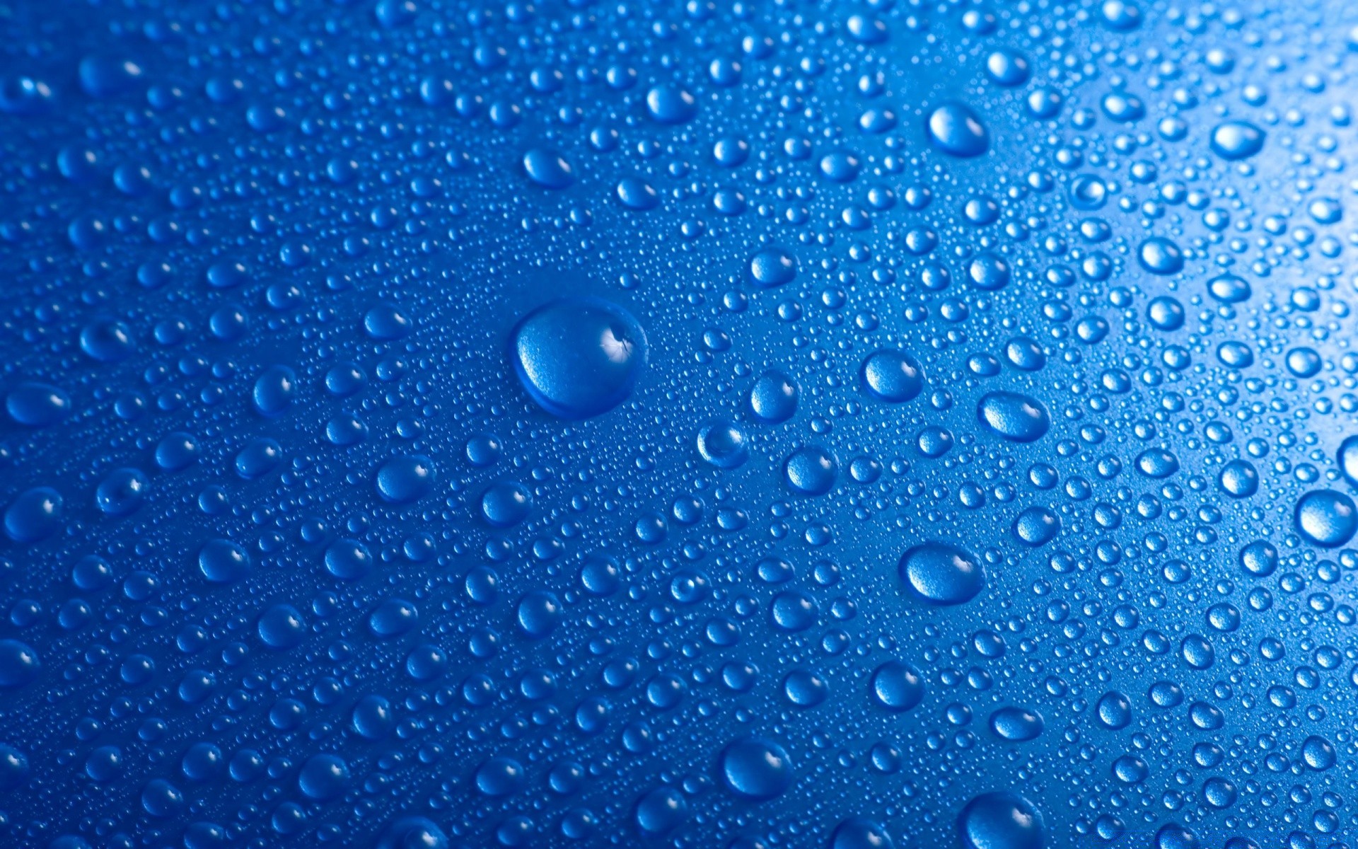 水滴和水 雨 湿 露 滴 滴 清洁 绿松石 泡沫 清澈 水 滴 洗 飞溅 液体 清洁 清洁 堰 光 雨