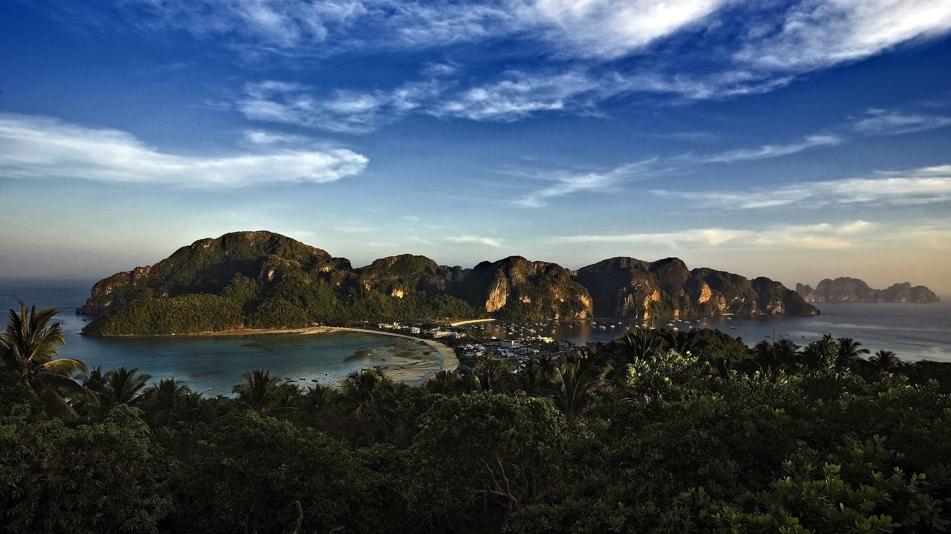 夏天 水 旅游 景观 日落 海洋 海 天空 海滩 海洋 景观 岛 自然 日出 山 户外 岩石