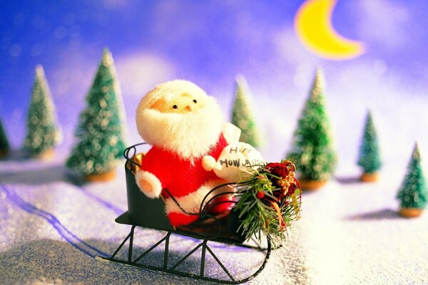 雪橇上的简约圣诞老人玩具