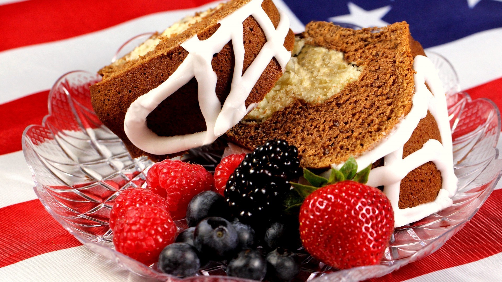 甜 巧克力 美味 食物 蛋糕 奶油 水果 糖果 糖 伊壁鸠鲁 浆果 茶点 美味 复盆子 自制 盘子 早餐 糖果 饼干