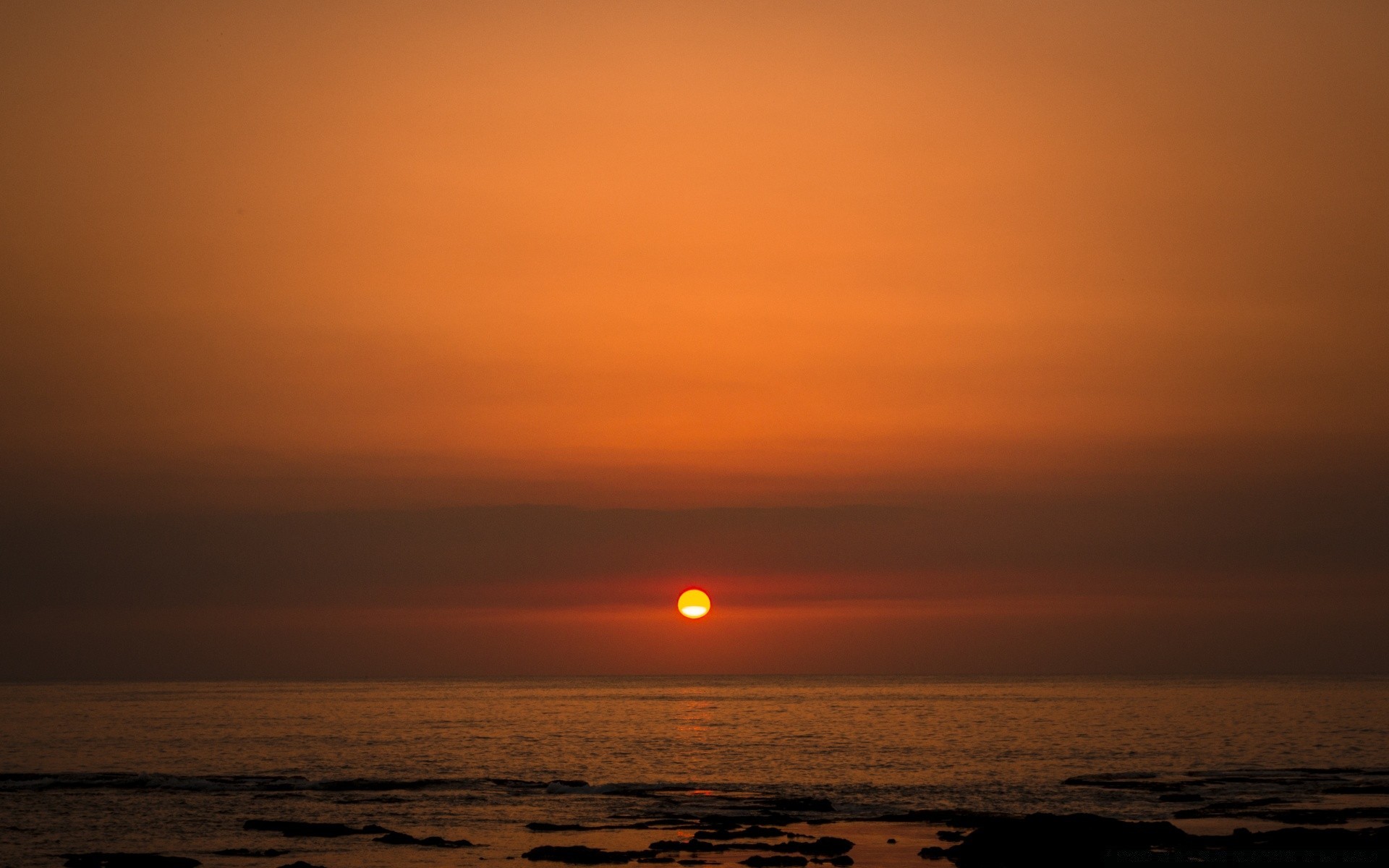 海洋和海洋 日落 太阳 黎明 水 黄昏 晚上 海 海滩 天空 海洋 好天气 景观