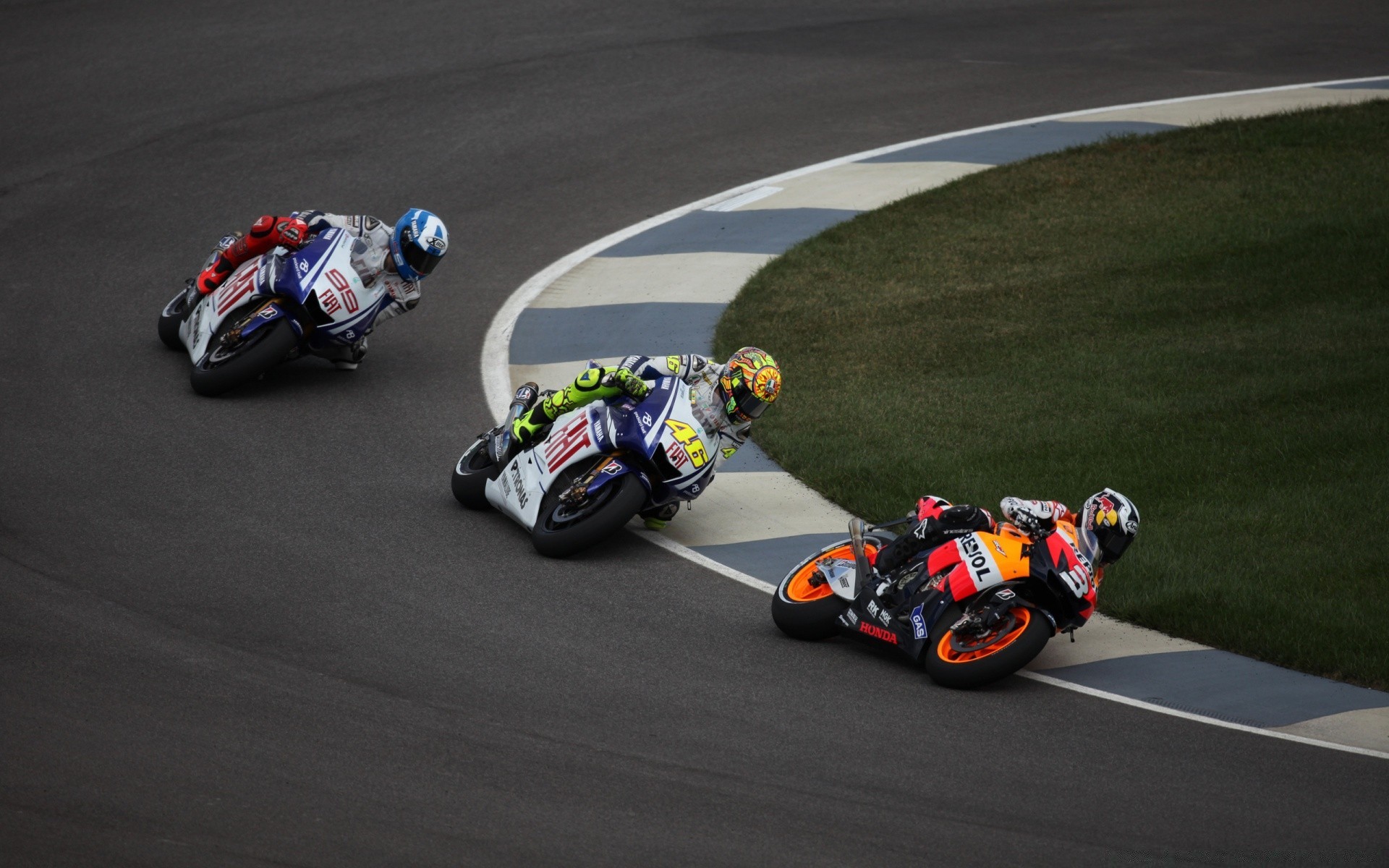 体育 赛车 轨道 匆忙 冠军 竞争 驱动程序 行动 汽车 比赛 团队合作 光盘 电路 自行车 赛车手 嗡嗡声 汽车运动 声望 汽车 圈 轮胎